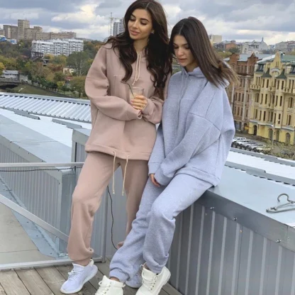 Big Front Pocket Hoodie with Matching Sweatpants - Image 7