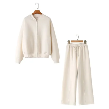 Trendy Sweatsuit with Wide Leg Pants - Image 3