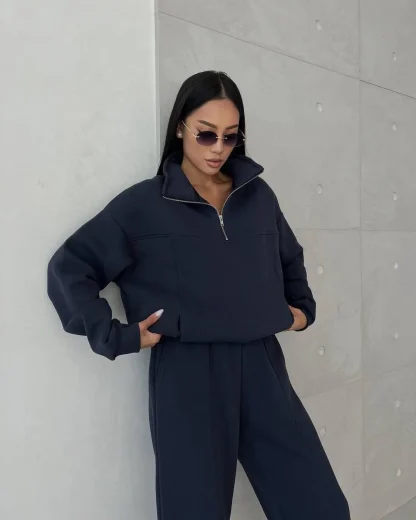Quarter Zip Sweatsuit with Solid Color Design - Image 10