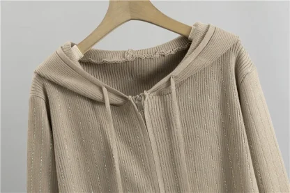 Knitted Women's Sweatsuit with Zip Up Hoodie - Image 7