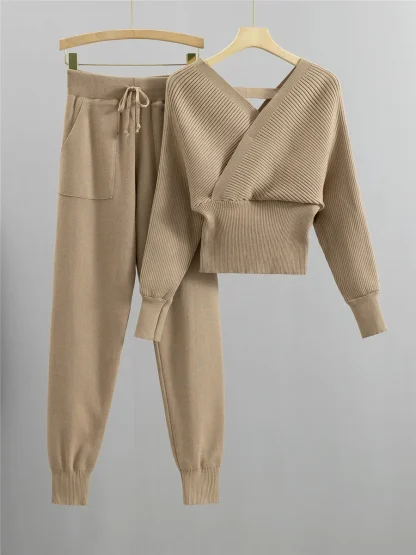 V-neck Knitted Cropped Sweatsuits for Women