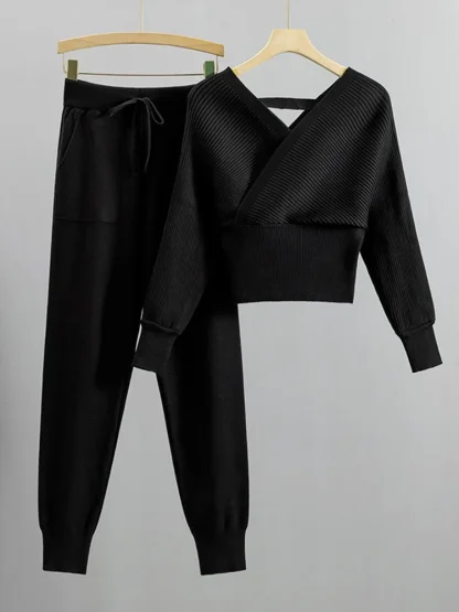 V-neck Knitted Cropped Sweatsuits for Women - Image 5