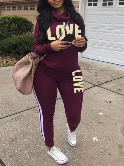 Plus Size Sweatsuit with Love Print